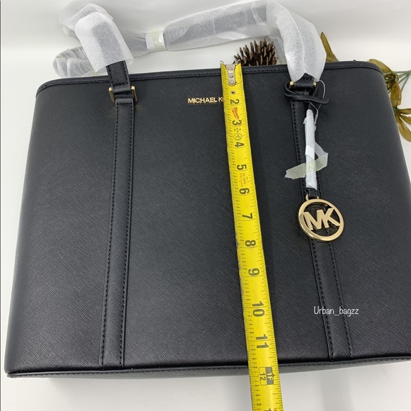 Michael Kors Sady Medium Tote - Picture 4 of 11